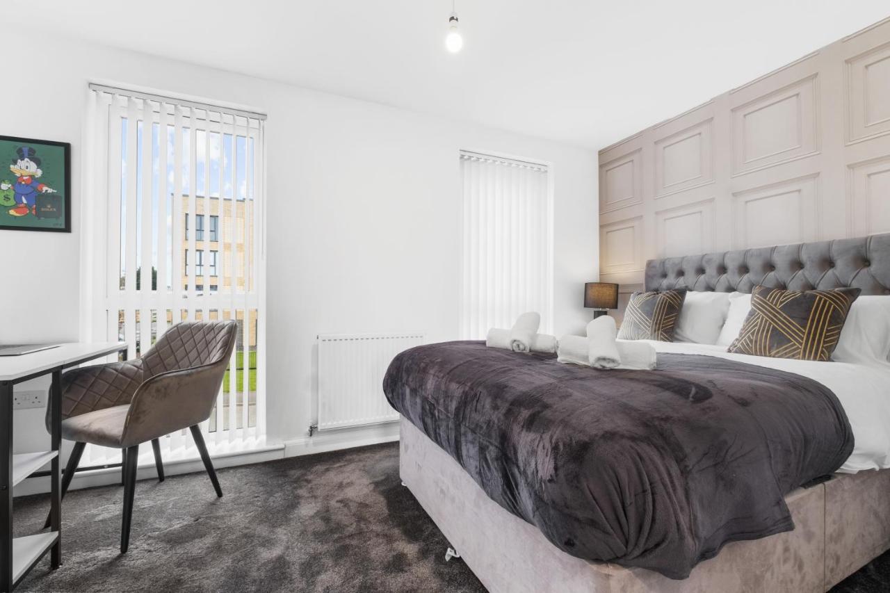Luxury 2 Bed House City Centre ✘ Bbq & Garden ☆ Family Friendly→ Swingball & Outdoor Furniture - Free Parking → With 50 Inch Smart Tv, Free Netflix & Wifi ✘ Comfy Seating Area - By Maevela Birmingham Dış mekan fotoğraf